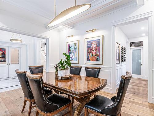 3973 Cove Rd, Ladysmith, BC - Indoor Photo Showing Dining Room