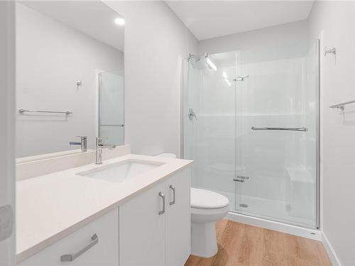 403-140 Jensen Ave West, Parksville, BC - Indoor Photo Showing Bathroom