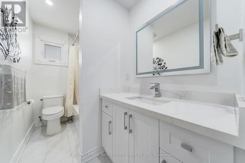 607 Greycedar Crescent, Mississauga, ON - Indoor Photo Showing Bathroom