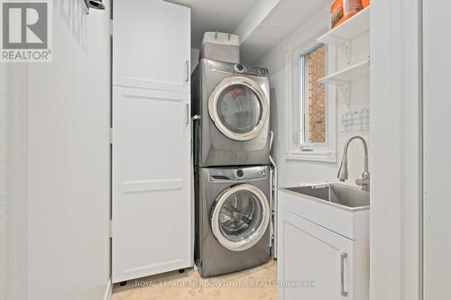 34 Hepburn Crescent, Halton Hills, ON - Indoor Photo Showing Laundry Room