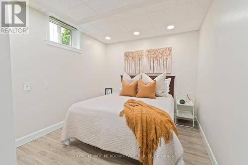 34 Hepburn Crescent, Halton Hills, ON - Indoor Photo Showing Bedroom