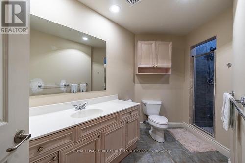 903 - 1477 Lakeshore Road, Burlington, ON - Indoor Photo Showing Bathroom