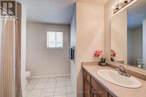 20 Critcher Avenue, Cambridge, ON - Indoor Photo Showing Bathroom