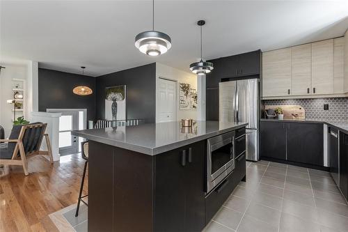 6 Watsons Lane, Hamilton, ON - Indoor Photo Showing Kitchen With Stainless Steel Kitchen With Upgraded Kitchen
