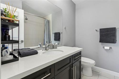 23 Echovalley Drive|Unit #22, Stoney Creek, ON - Indoor Photo Showing Bathroom