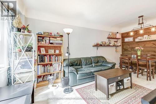 78 Brock Street, Kitchener, ON - Indoor Photo Showing Living Room