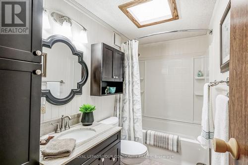 4 Kelsey Crescent, Georgina, ON - Indoor Photo Showing Bathroom