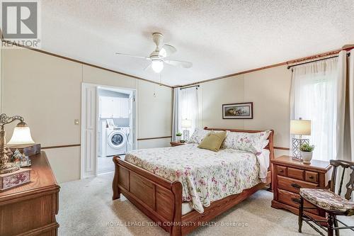 4 Kelsey Crescent, Georgina, ON - Indoor Photo Showing Bedroom