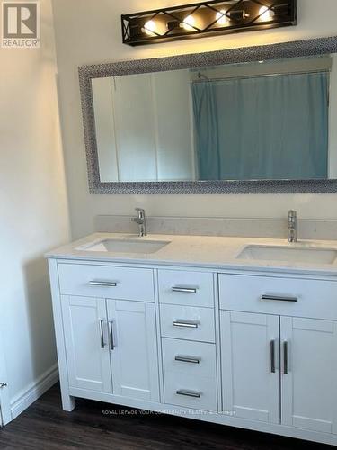 17 Cedarbrook Crescent, Oro-Medonte, ON - Indoor Photo Showing Bathroom