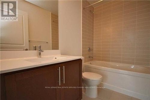 1404 - 1 Hurontario Street, Mississauga, ON - Indoor Photo Showing Bathroom