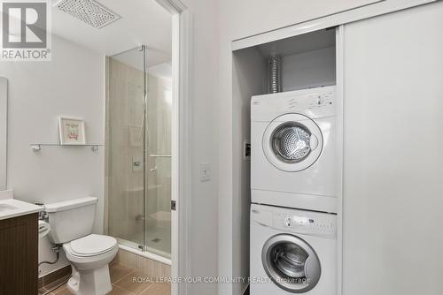 908 - 7890 Bathurst Street, Vaughan, ON - Indoor Photo Showing Laundry Room