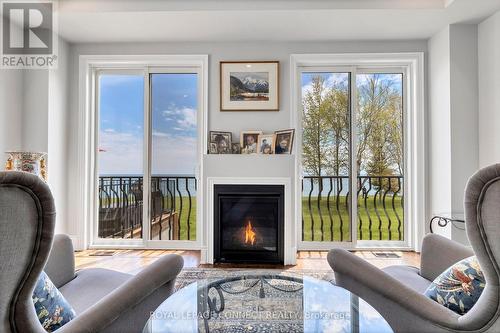 401 Lakeshore Road, Alnwick/Haldimand, ON - Indoor Photo Showing Living Room With Fireplace