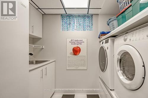 2388 Cyprus Avenue, Burlington, ON - Indoor Photo Showing Laundry Room