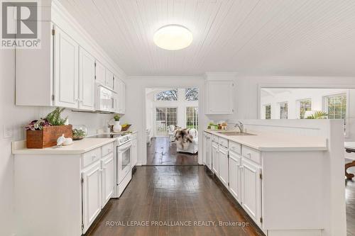71 Consecon Street, Prince Edward County, ON - Indoor Photo Showing Kitchen
