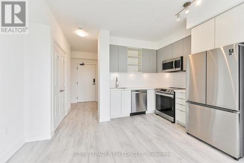 603 - 4655 Metcalfe Avenue, Mississauga, ON - Indoor Photo Showing Kitchen