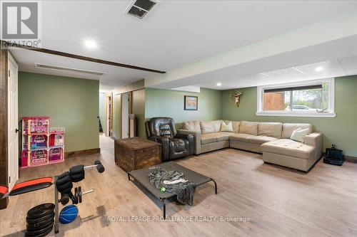 642 Whites Road, Quinte West, ON - Indoor Photo Showing Other Room