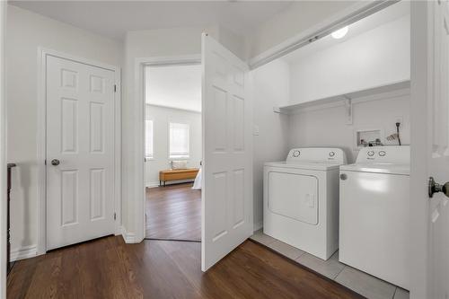 20 Whitwell Way, Binbrook, ON - Indoor Photo Showing Laundry Room