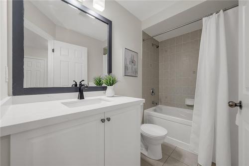 20 Whitwell Way, Binbrook, ON - Indoor Photo Showing Bathroom