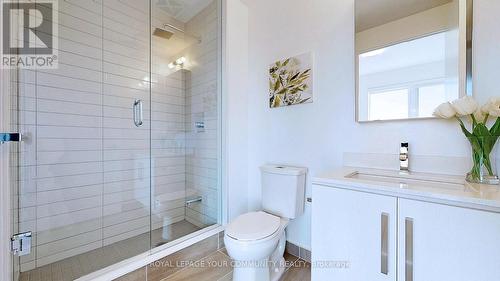 3305 - 5180 Yonge Street, Toronto, ON - Indoor Photo Showing Bathroom