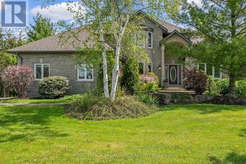 39 Yuill Crescent, Prince Edward County, ON - Outdoor