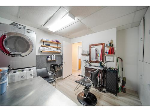 2308 6Th Street N, Cranbrook, BC - Indoor Photo Showing Laundry Room