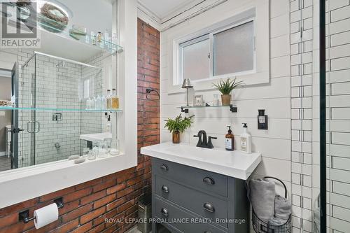 275 John Street, Belleville, ON - Indoor Photo Showing Bathroom