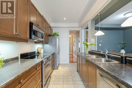 4168 Judson Common, Burlington, ON - Indoor Photo Showing Kitchen With Double Sink