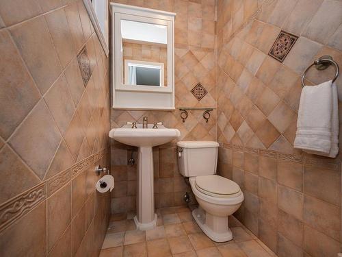 Powder room - 49 Rue Gazaille, Dollard-Des-Ormeaux, QC - Indoor Photo Showing Bathroom