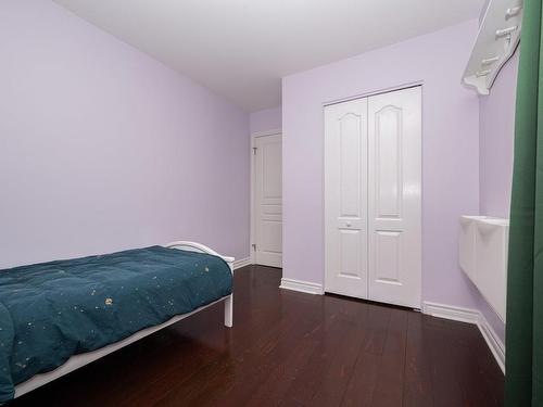 Chambre Ã Â coucher - 49 Rue Gazaille, Dollard-Des-Ormeaux, QC - Indoor Photo Showing Bedroom