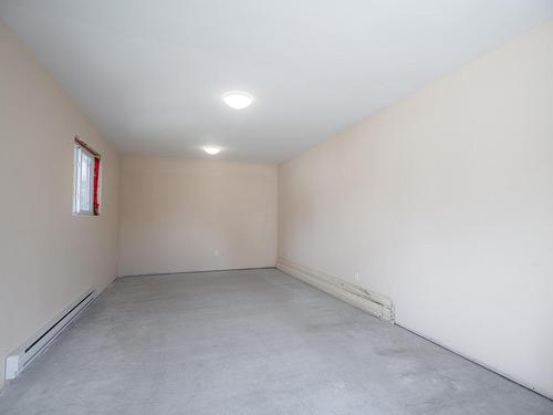 925 Alhambra Drive, Kamloops, BC - Indoor Photo Showing Other Room