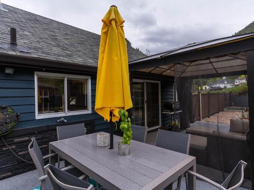 2599 Qu'Appelle Blvd, Kamloops, BC - Outdoor With Deck Patio Veranda
