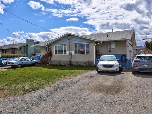 1057/1059 Lethbridge Ave, Kamloops, BC - Outdoor