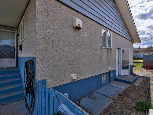 1057/1059 Lethbridge Ave, Kamloops, BC - Outdoor With Exterior