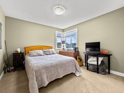2085 Saddleback Drive, Kamloops, BC - Indoor Photo Showing Bedroom