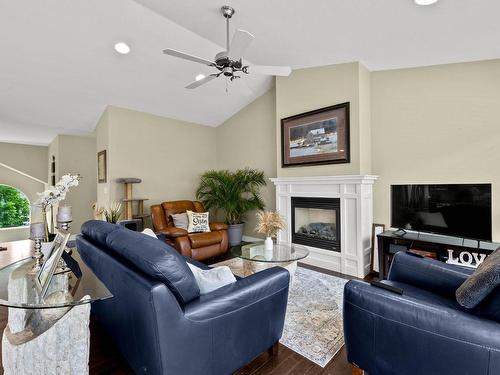 2085 Saddleback Drive, Kamloops, BC - Indoor Photo Showing Living Room With Fireplace