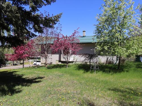 3998 Agate Bay Rd, Barriere, BC - Outdoor
