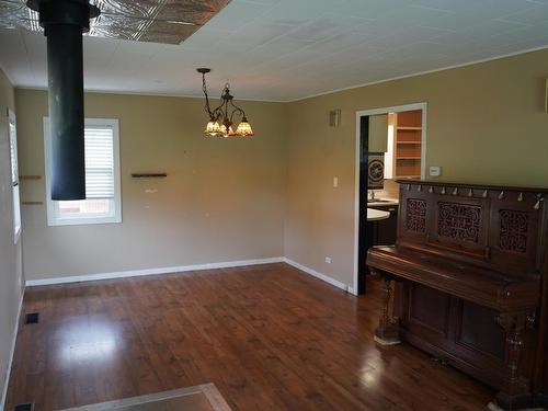 1706 Frontage Road, Clinton, BC - Indoor Photo Showing Other Room