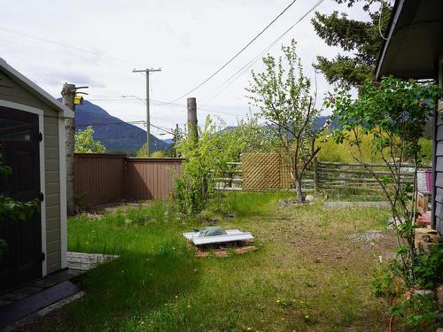 1706 Frontage Road, Clinton, BC - Outdoor