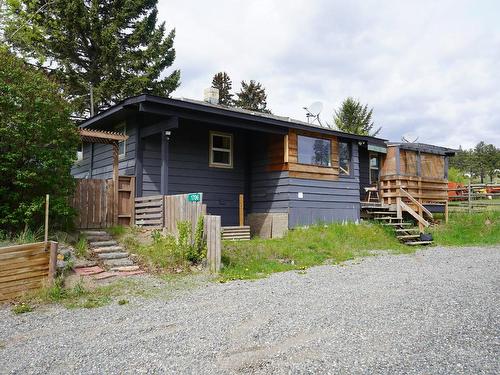 1706 Frontage Road, Clinton, BC - Outdoor