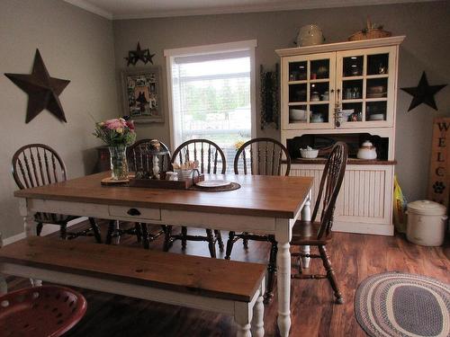 2544 Corkle Street, Merritt, BC - Indoor Photo Showing Dining Room