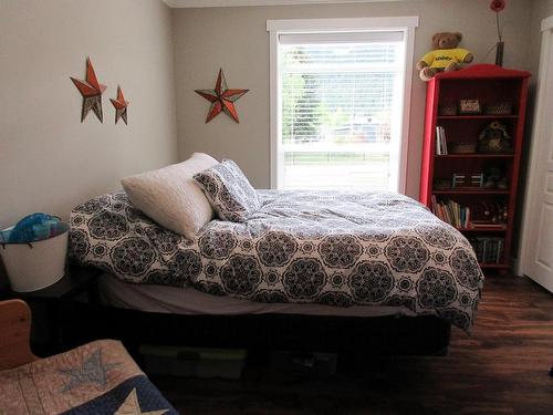 2544 Corkle Street, Merritt, BC - Indoor Photo Showing Bedroom