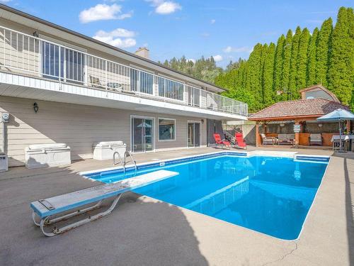 960 Augusta Court, Kelowna, BC - Outdoor With In Ground Pool With Deck Patio Veranda