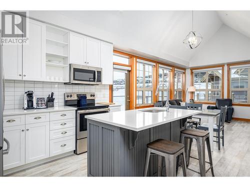 107 Village Centre Court Unit# 416, Vernon, BC - Indoor Photo Showing Kitchen With Upgraded Kitchen