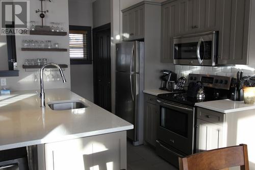 272 Chicopee Road Unit# 14B, Vernon, BC - Indoor Photo Showing Kitchen