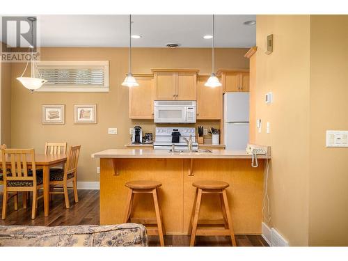 251 Predator Ridge Drive Unit# 47, Vernon, BC - Indoor Photo Showing Kitchen