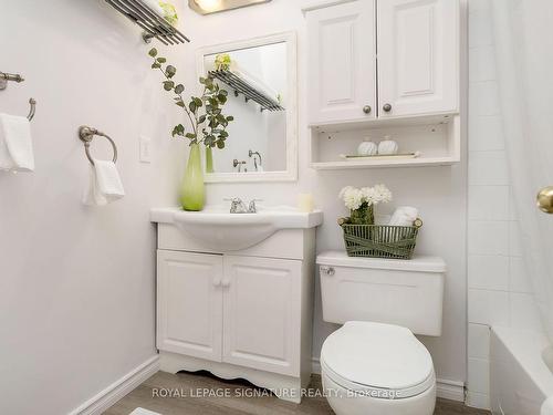 47 Stewart Maclaren Rd, Halton Hills, ON - Indoor Photo Showing Bathroom