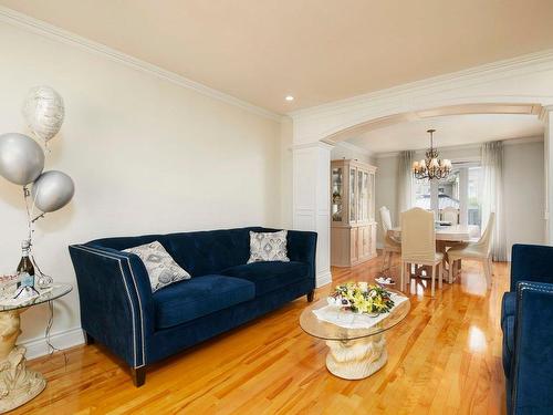 Salon - 1069 Rue Des Crocus, Laval (Sainte-Dorothée), QC - Indoor Photo Showing Living Room