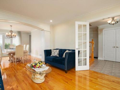 Salon - 1069 Rue Des Crocus, Laval (Sainte-Dorothée), QC - Indoor Photo Showing Living Room