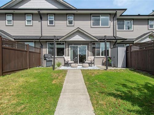 105-2077 20Th St, Courtenay, BC - Outdoor