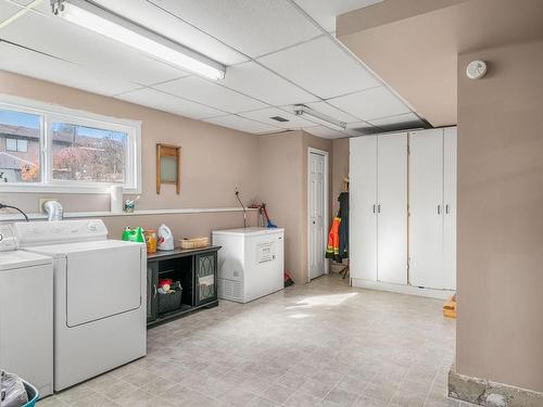 3688 Bishop Cres, Port Alberni, BC - Indoor Photo Showing Laundry Room